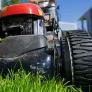 Eget værksted med service og reparation af de fleste maskiner Eget værksted med service og reparation af de fleste maskiner